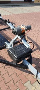 Wyciągarka elektryczna z własnym zasilaniem 12v i uciągiem 2,5tony