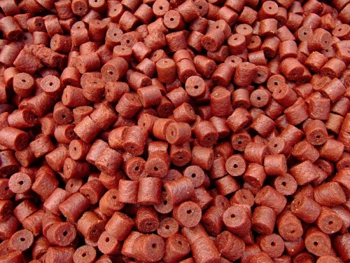 PELLET Z OTWOREM 12 mm MORWA  1 kg  WWW.ROB-TAR.PL