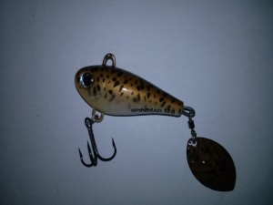 WIRUJĄCY OGONEK JIGMASTER 12G 1408